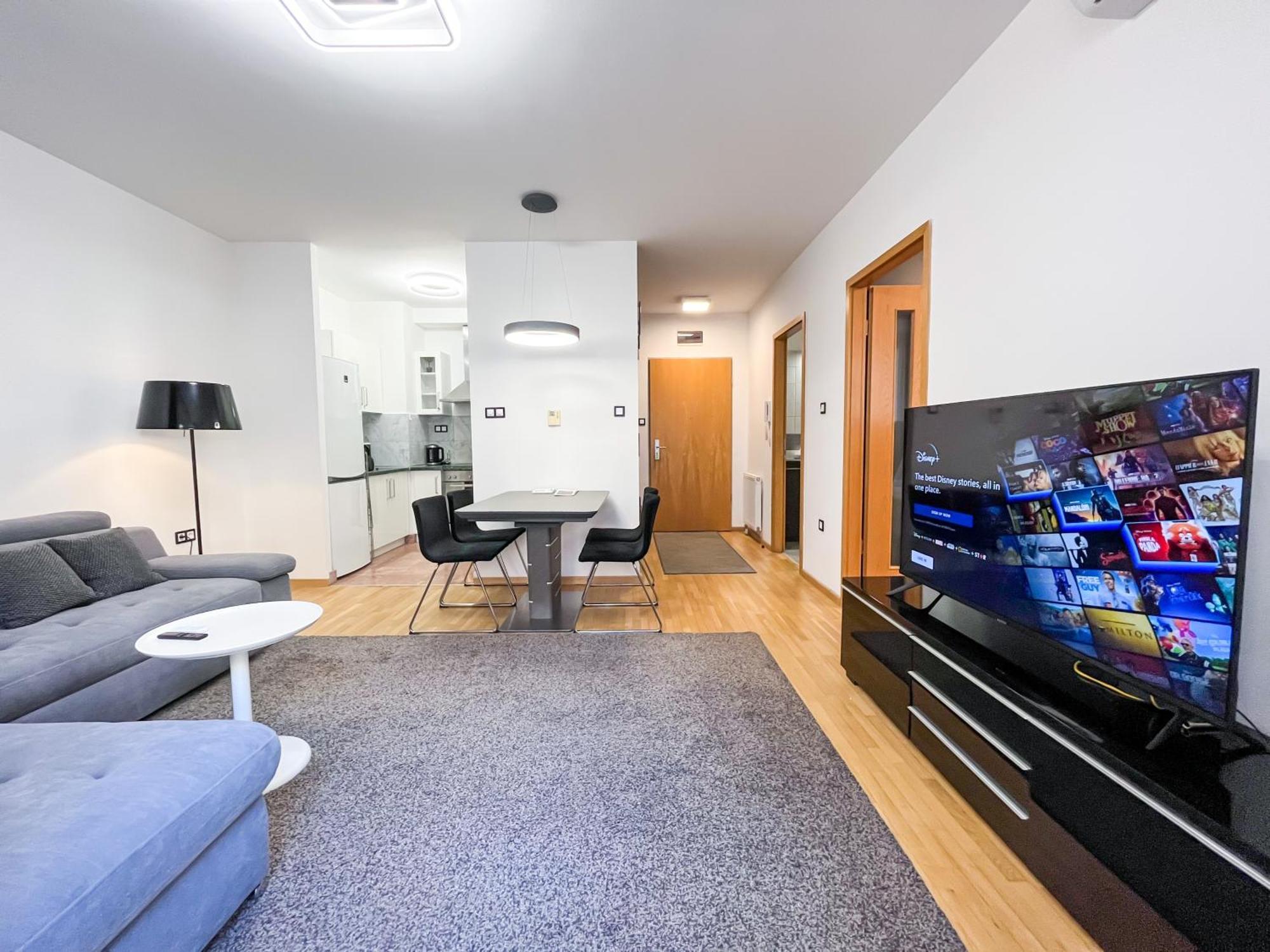 Giardino By Artemisia Apartment